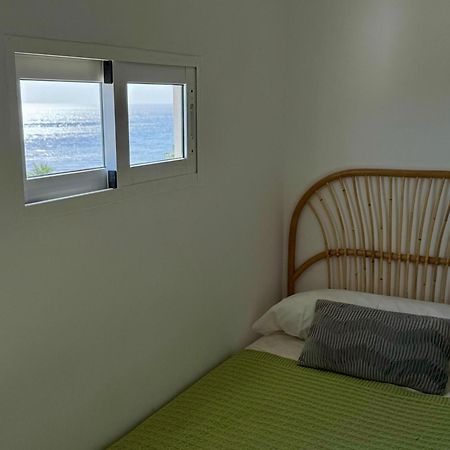 Sunnypalms - Beachfront Penthouse With Stunning Sea View Естепона Екстериор снимка