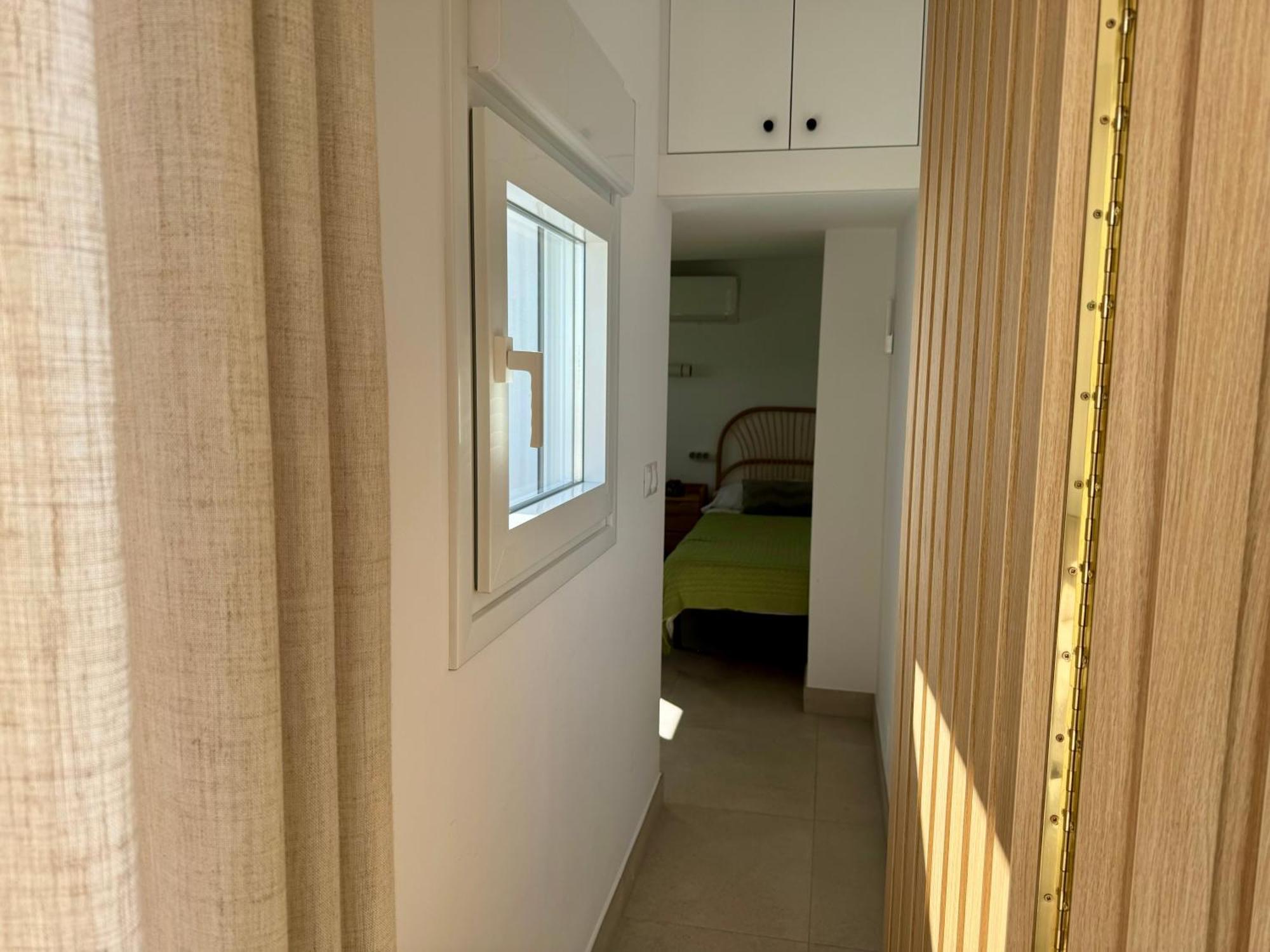 Sunnypalms - Beachfront Penthouse With Stunning Sea View Естепона Екстериор снимка